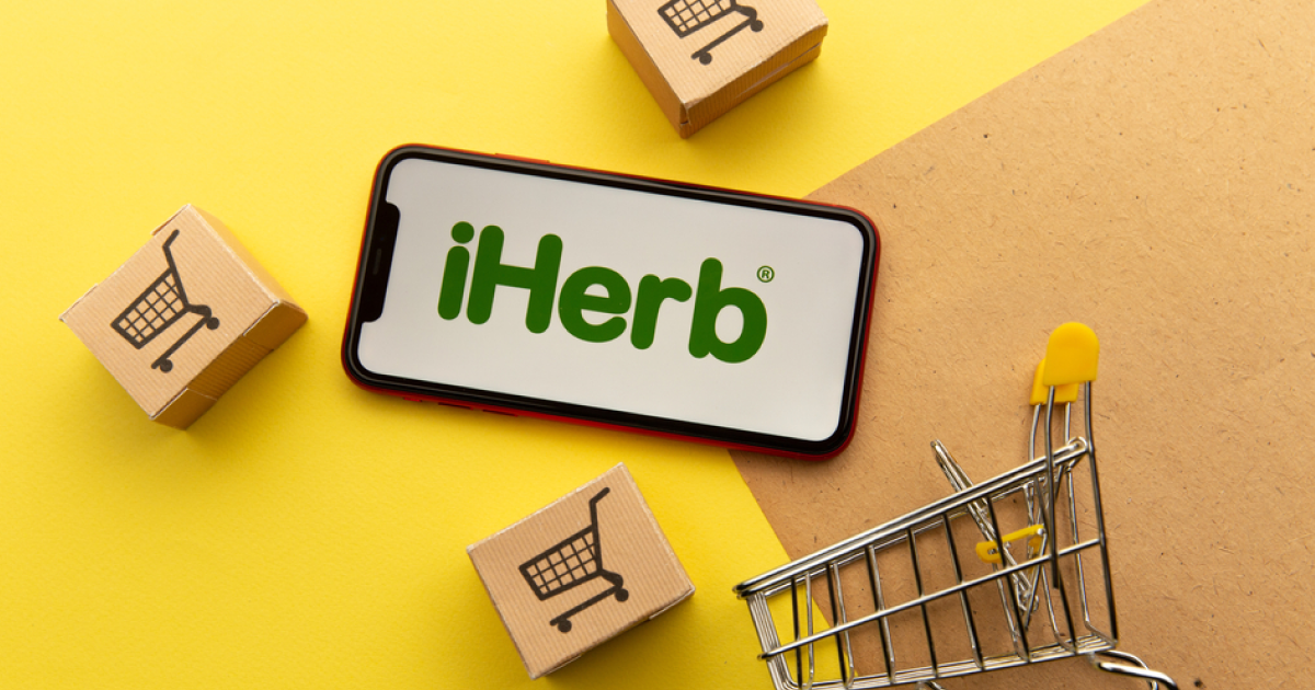 iHerb에서 무료 배송을 받으려면 어떻게 해야 하나요?